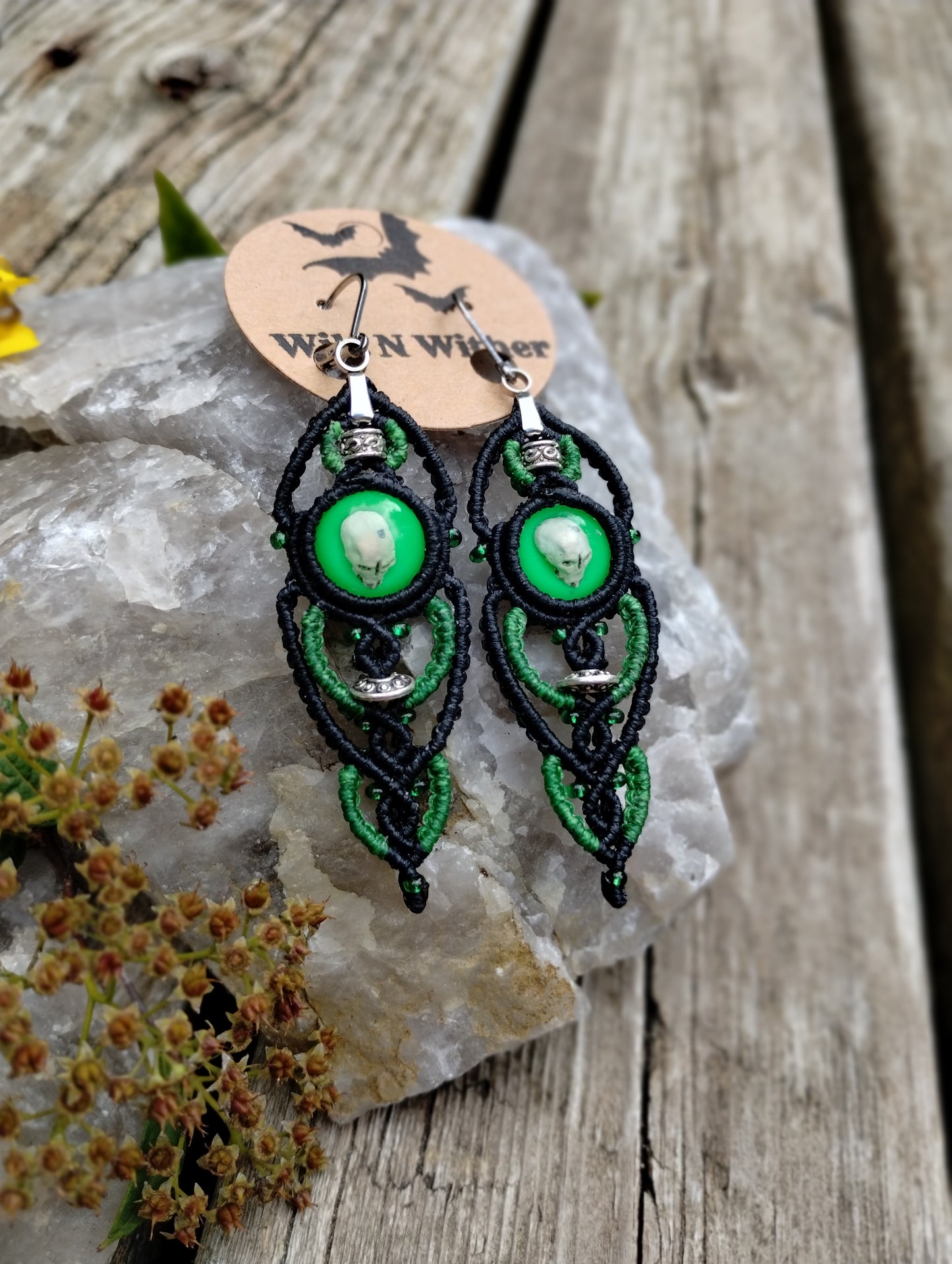 Grey Alien Dangle Earrings (Glow in the Dark)