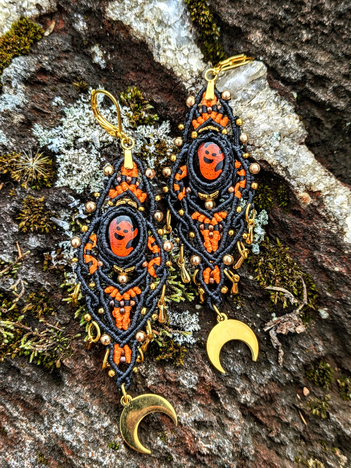 Glistening Ghosts Dangle Earrings