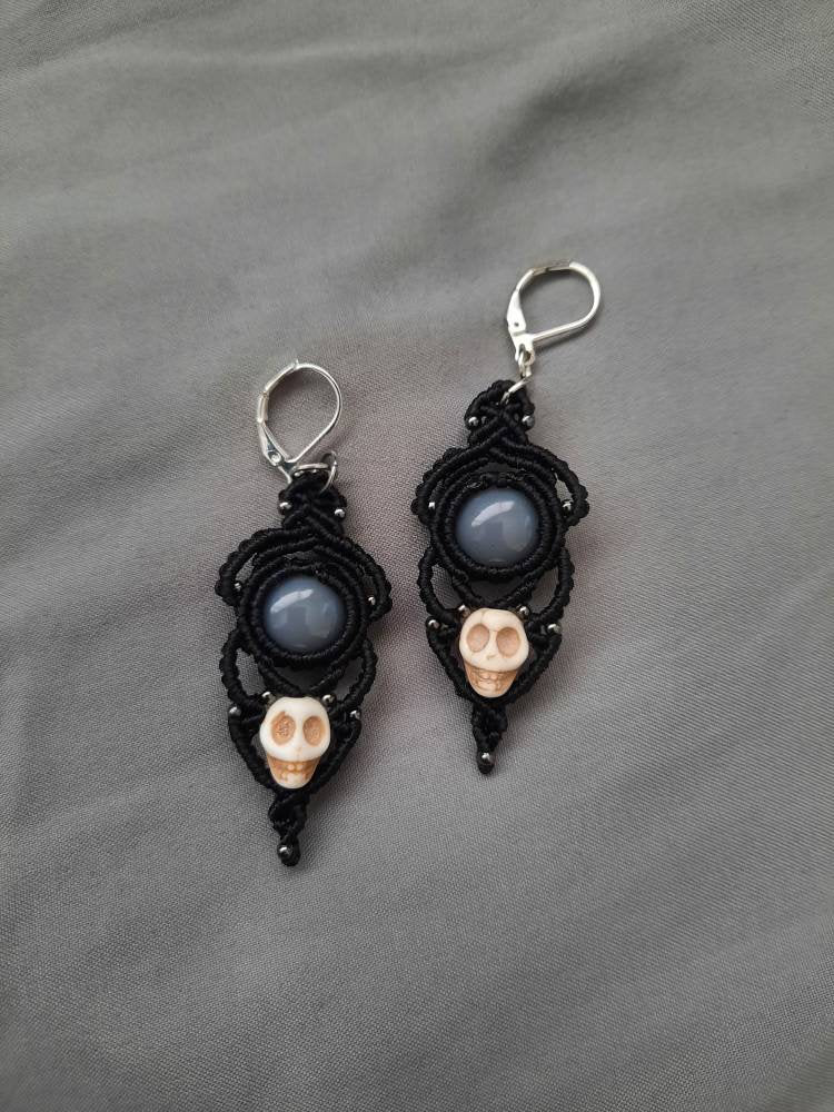 Simple Gothic Skull Dangle Earrings, oddity jewelry